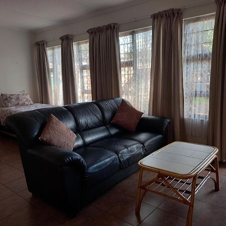 White Rose Guest House 范德拜尔帕克 客房 照片