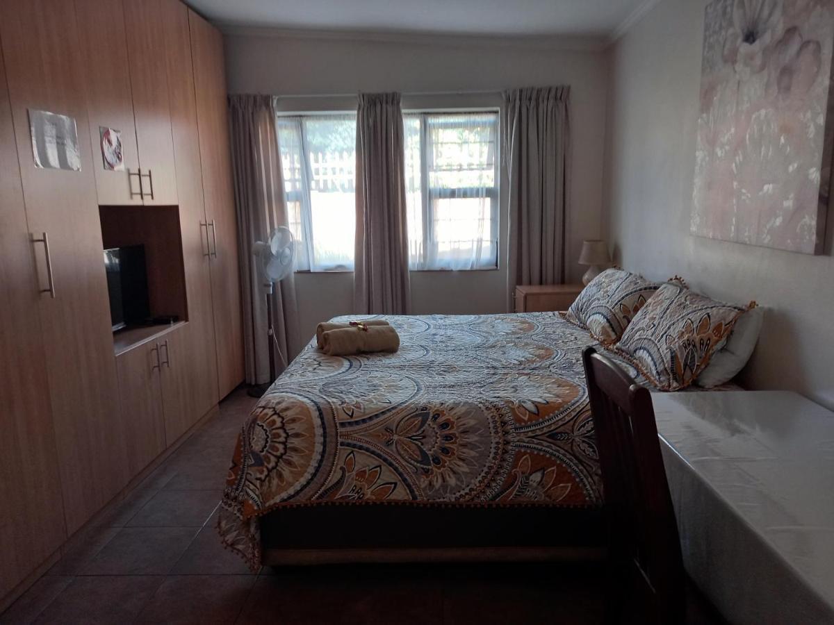 White Rose Guest House 范德拜尔帕克 外观 照片